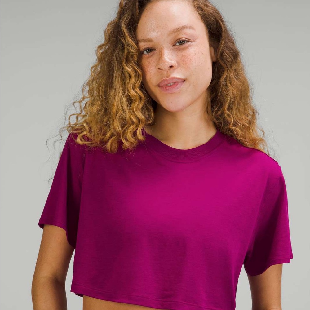 Lululemon crop top!